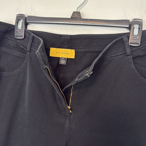 ST. JOHN Faded Black Denim Bootcut/Wide Leg Pants. Size 12. - Picture 5 of 10